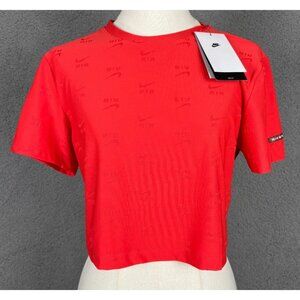 Nike Women's Nike Air Croptop Swoosh T-Shirt DV4368-696 Red Large NWT's.